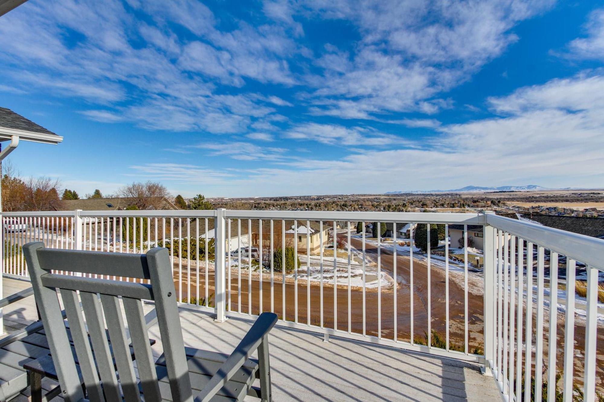 Inviting Great Falls Home With Wraparound Deck! Extérieur photo