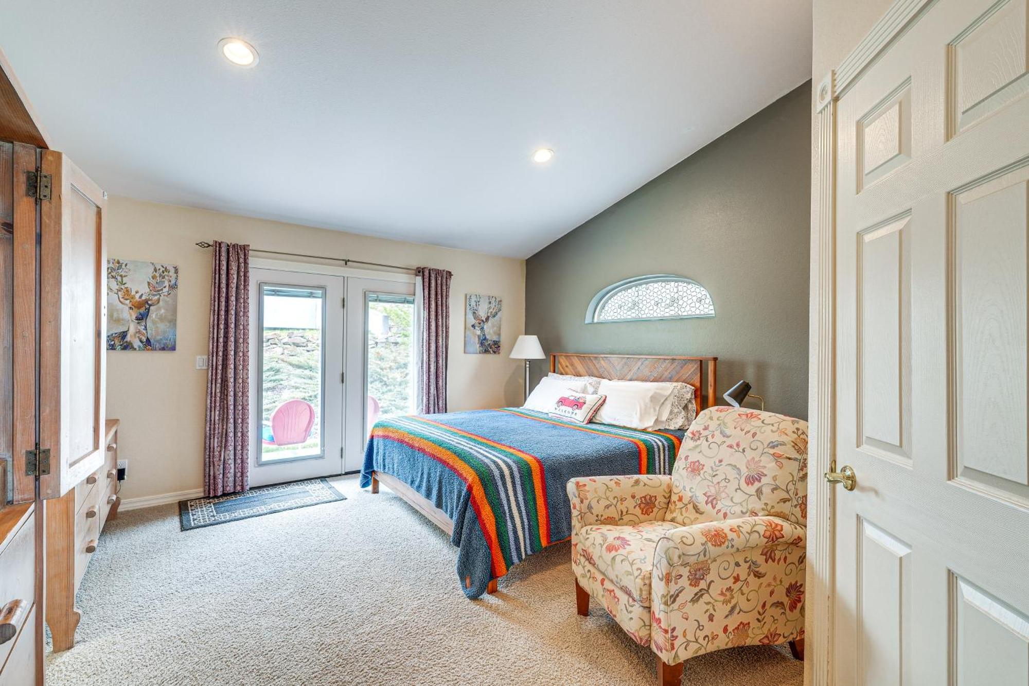 Inviting Great Falls Home With Wraparound Deck! Extérieur photo