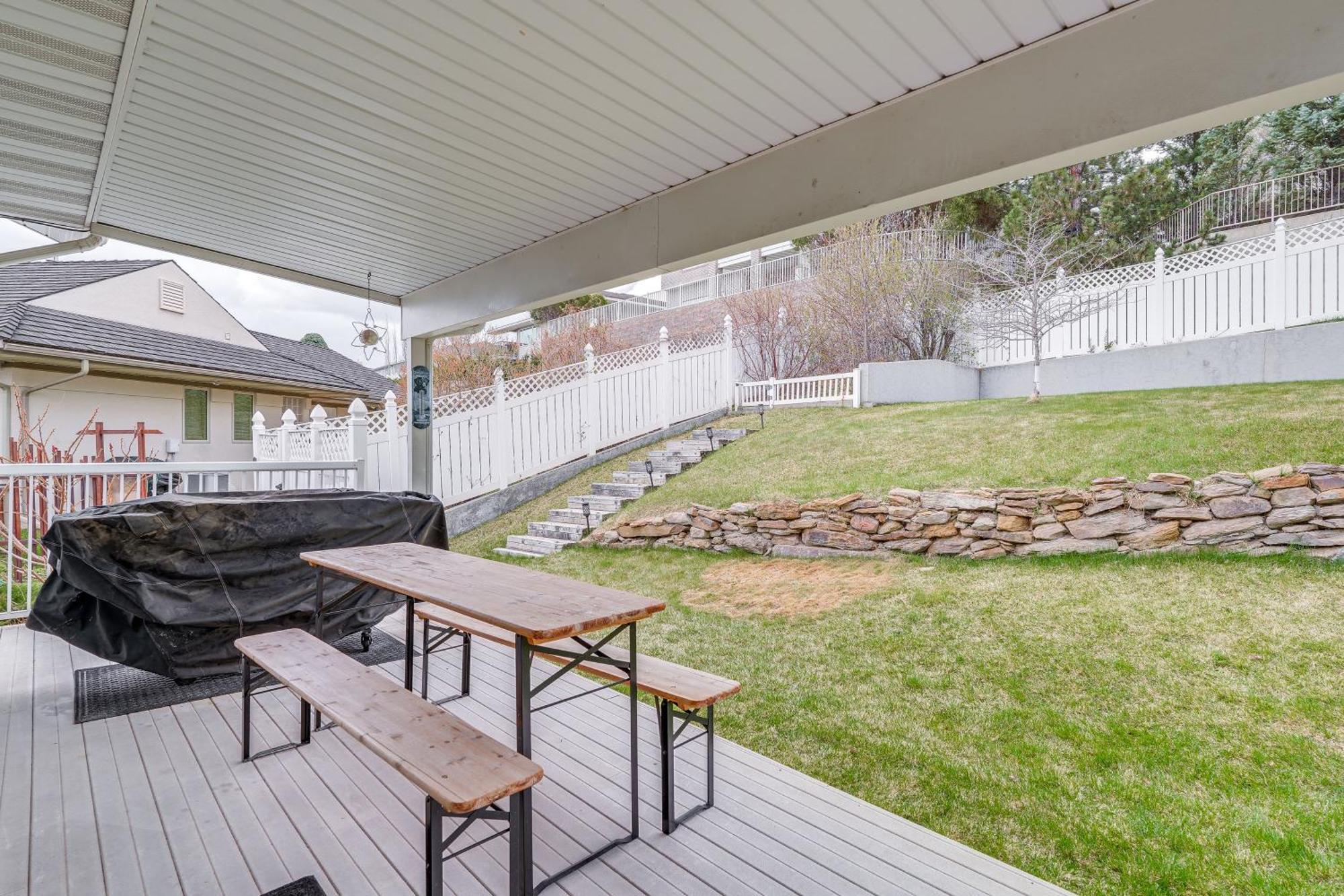 Inviting Great Falls Home With Wraparound Deck! Extérieur photo
