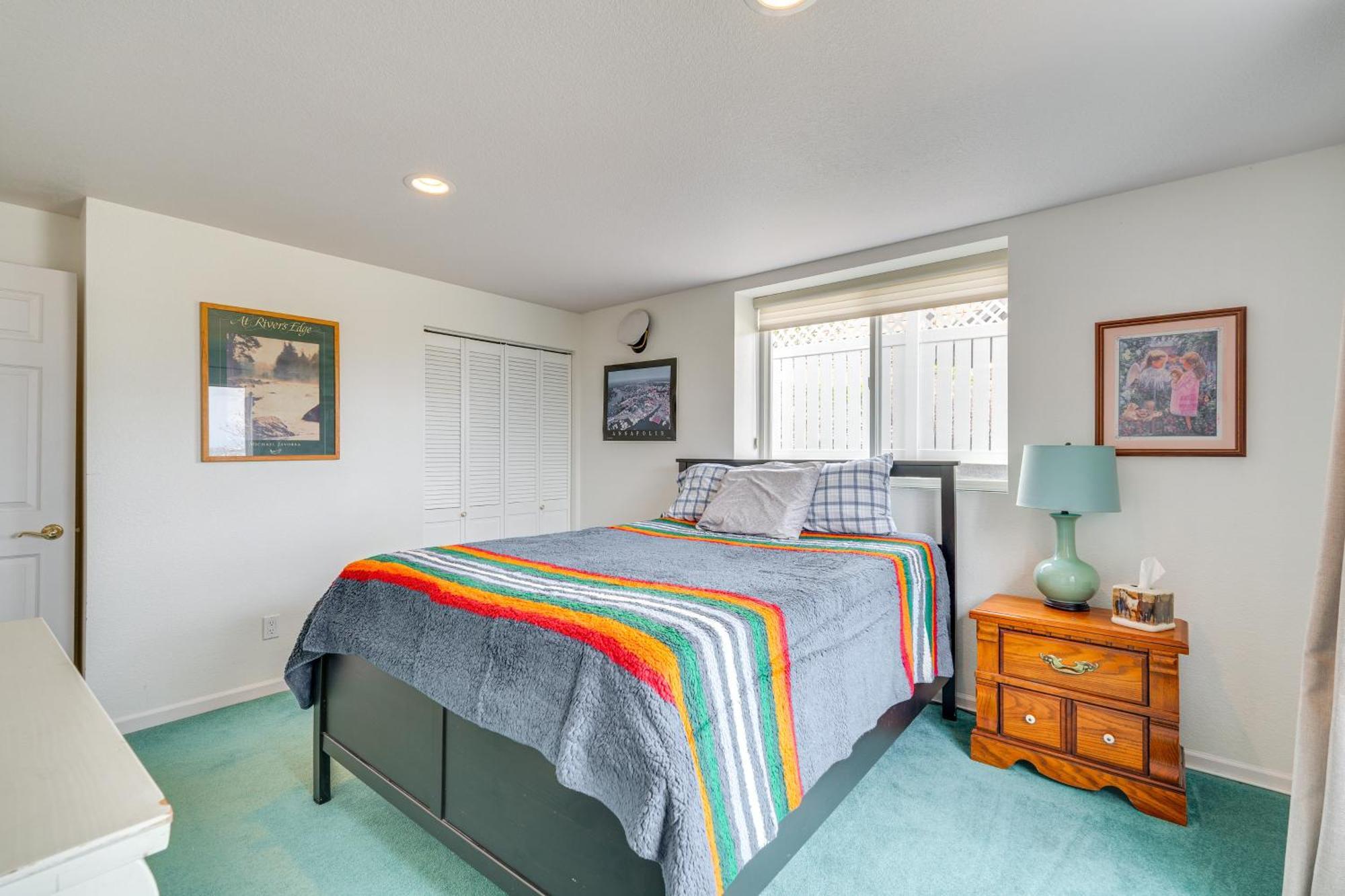 Inviting Great Falls Home With Wraparound Deck! Extérieur photo