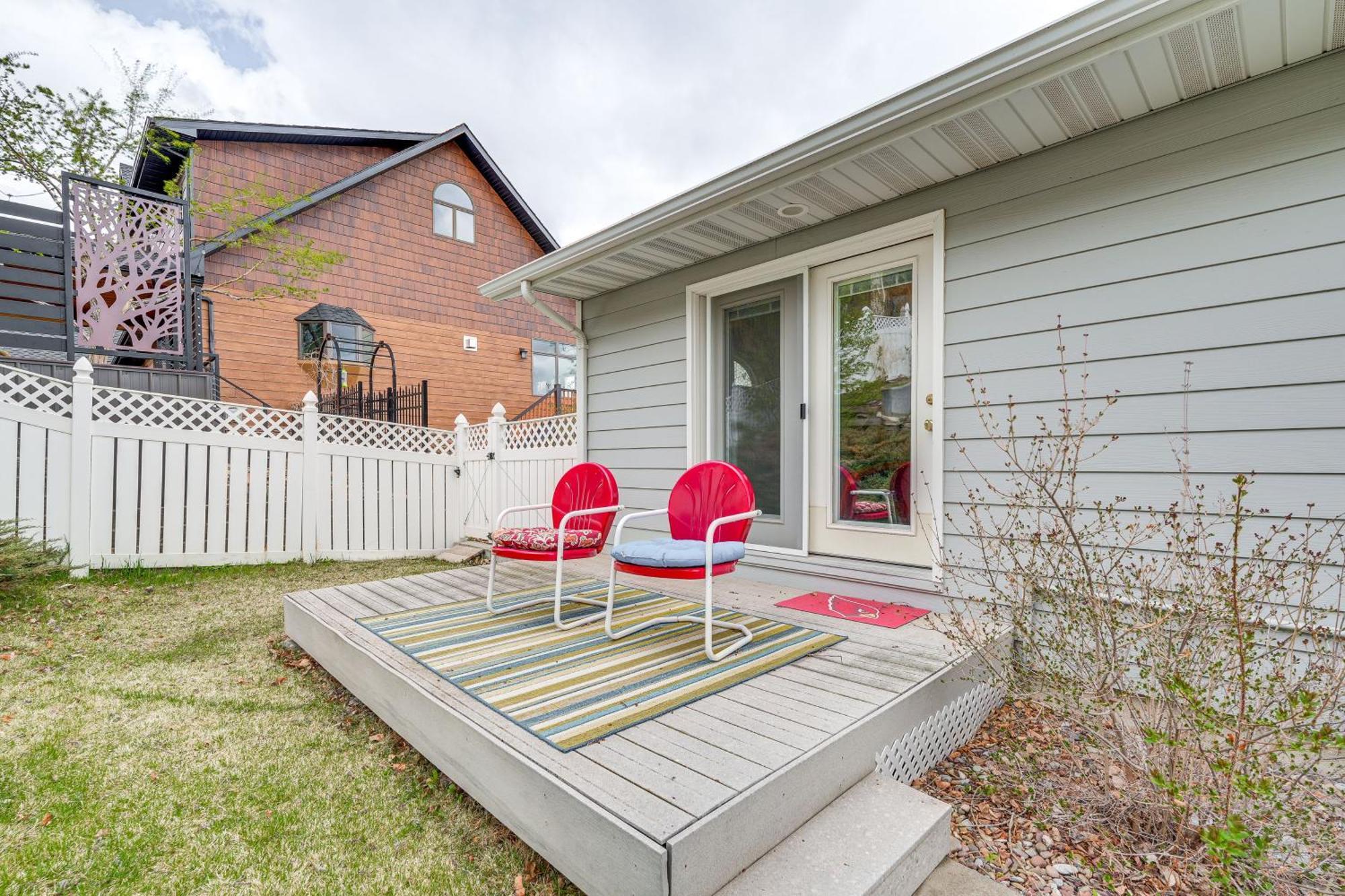 Inviting Great Falls Home With Wraparound Deck! Extérieur photo