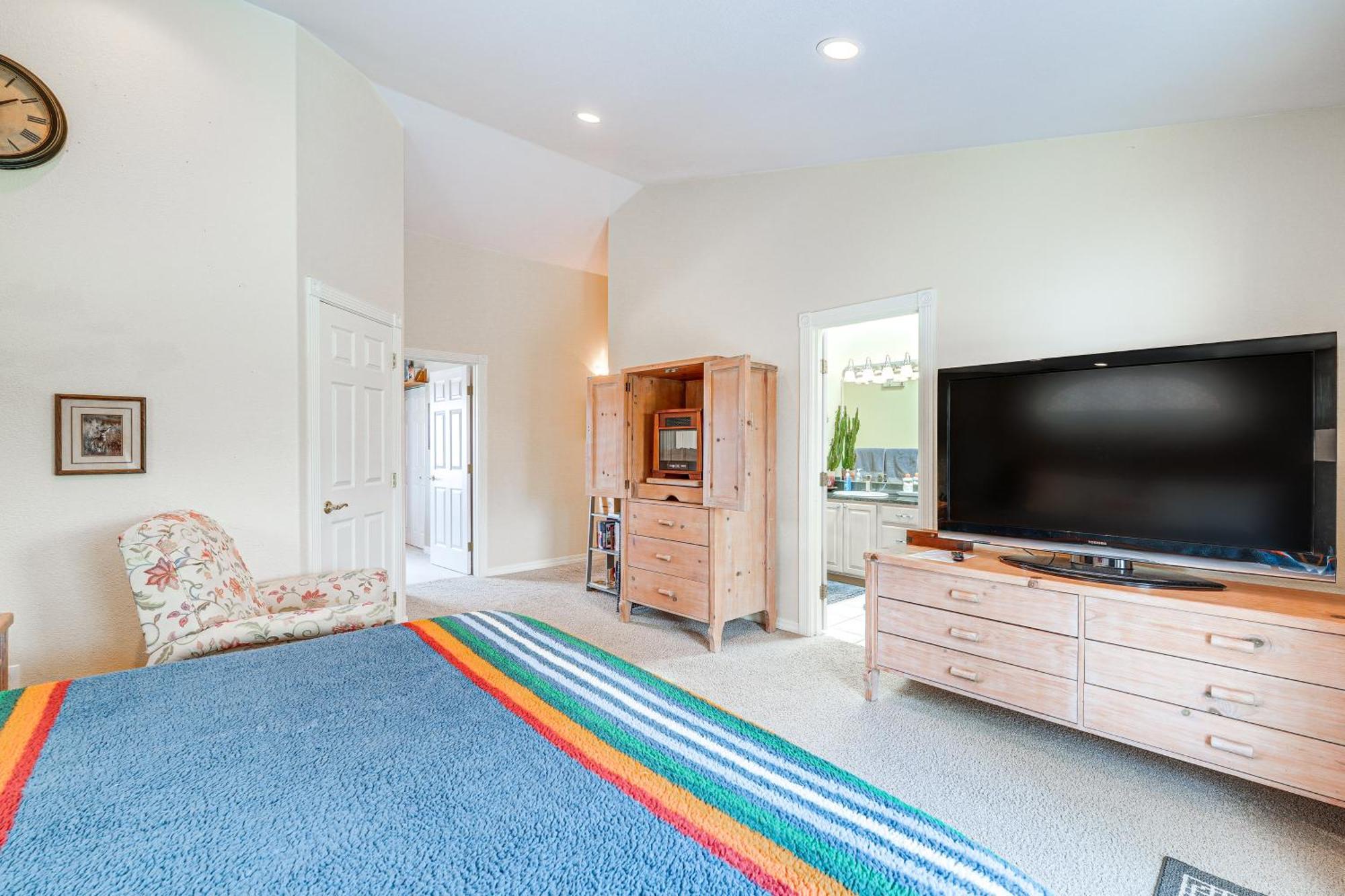 Inviting Great Falls Home With Wraparound Deck! Extérieur photo
